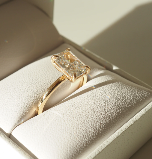 Rhea | 2ct Radiant Solitaire Ring